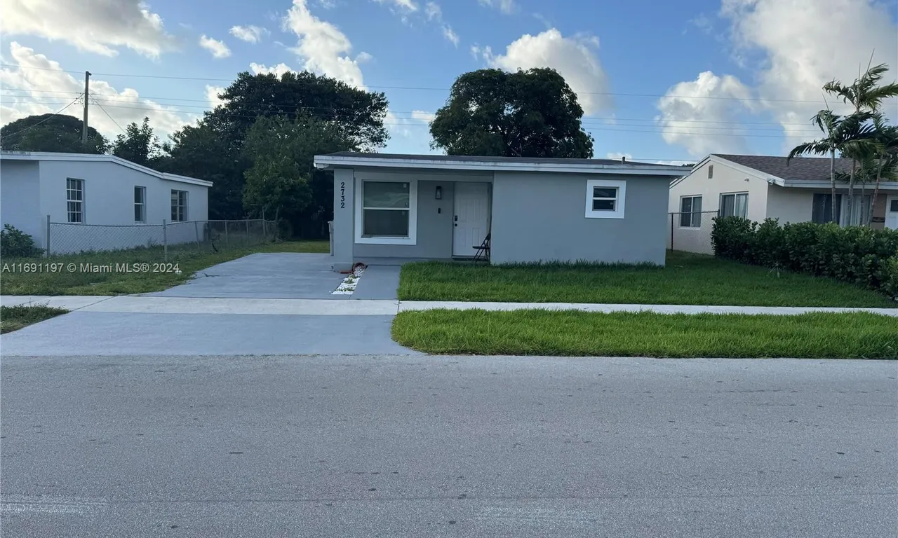 2732 NW 4th Ct, Pompano Beach FL 33069