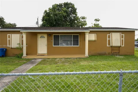 3130 NW 160th St, Miami Gardens FL 33054