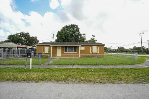 3130 NW 160th St, Miami Gardens FL 33054