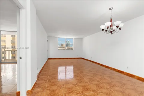 1849 S Ocean Dr # 1103, Hallandale Beach FL 33009