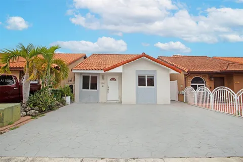 5442 W 27th Ave, Hialeah FL 33016