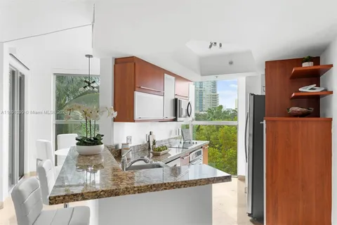 110 Washington Ave # 2521, Miami Beach FL 33139