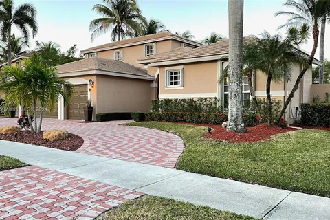 2488 SW Eagle Run Dr, Weston FL 33327