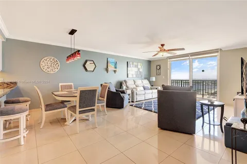 1501 S Ocean Dr # 1502, Hollywood FL 33019