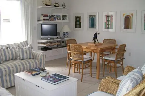 290 Sunrise Dr # 208, Key Biscayne FL 33149