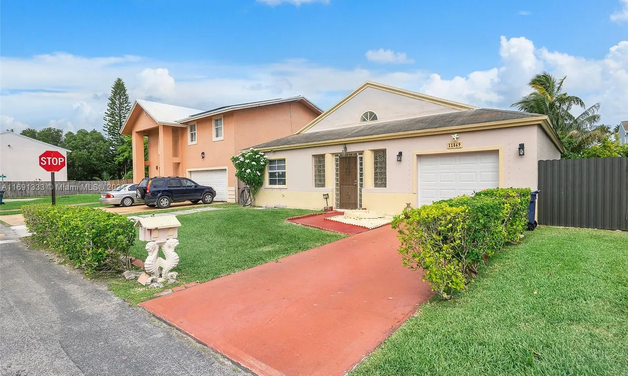 11869 SW 273rd St, Homestead FL 33032