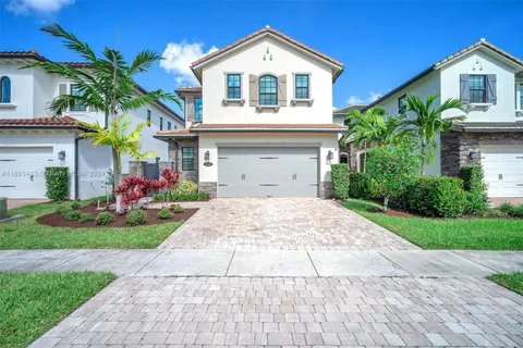 11847 SW 13th Ct, Pembroke Pines FL 33025