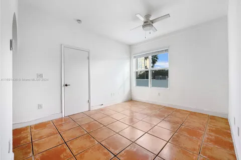 1218 Drexel Ave # 304, Miami Beach FL 33139