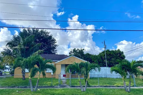 120 NE 7th Ave, Hialeah FL 33010