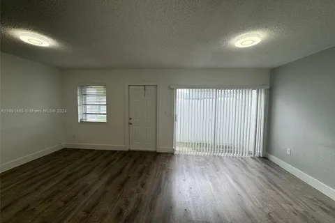 6036 SW 25th St # 6, Miramar FL 33023
