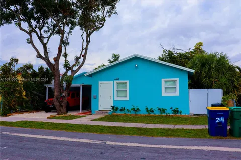 214 SW 2nd Ter, Dania Beach FL 33004