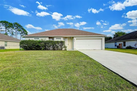 617 NW Cardinal Dr, Port St. Lucie FL 34983