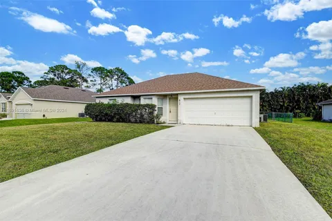 617 NW Cardinal Dr, Port St. Lucie FL 34983