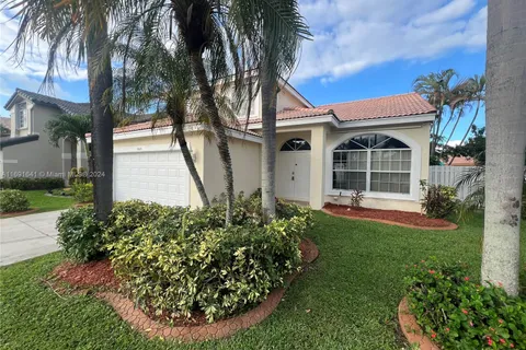 18225 SW 4th Ct, Pembroke Pines FL 33029