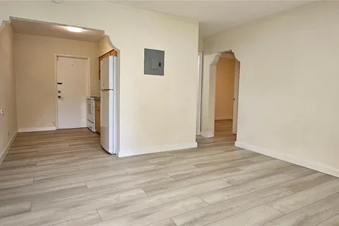715 SW 10th St # 4, Dania Beach FL 33004