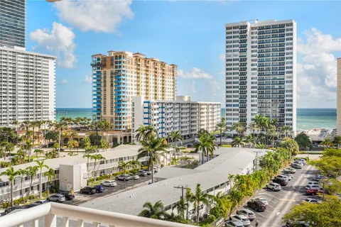 3161 S Ocean Dr # 806, Hallandale Beach FL 33009