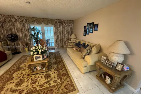 4851 NW 21st St # 111, Lauderhill FL 33313