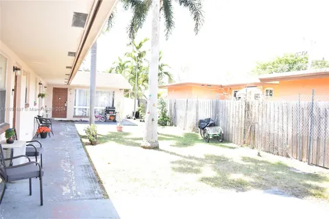 55 SW 13th # 2, Dania Beach FL 33004