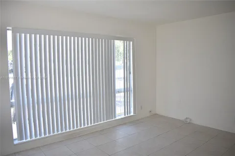 55 SW 13th # 2, Dania Beach FL 33004