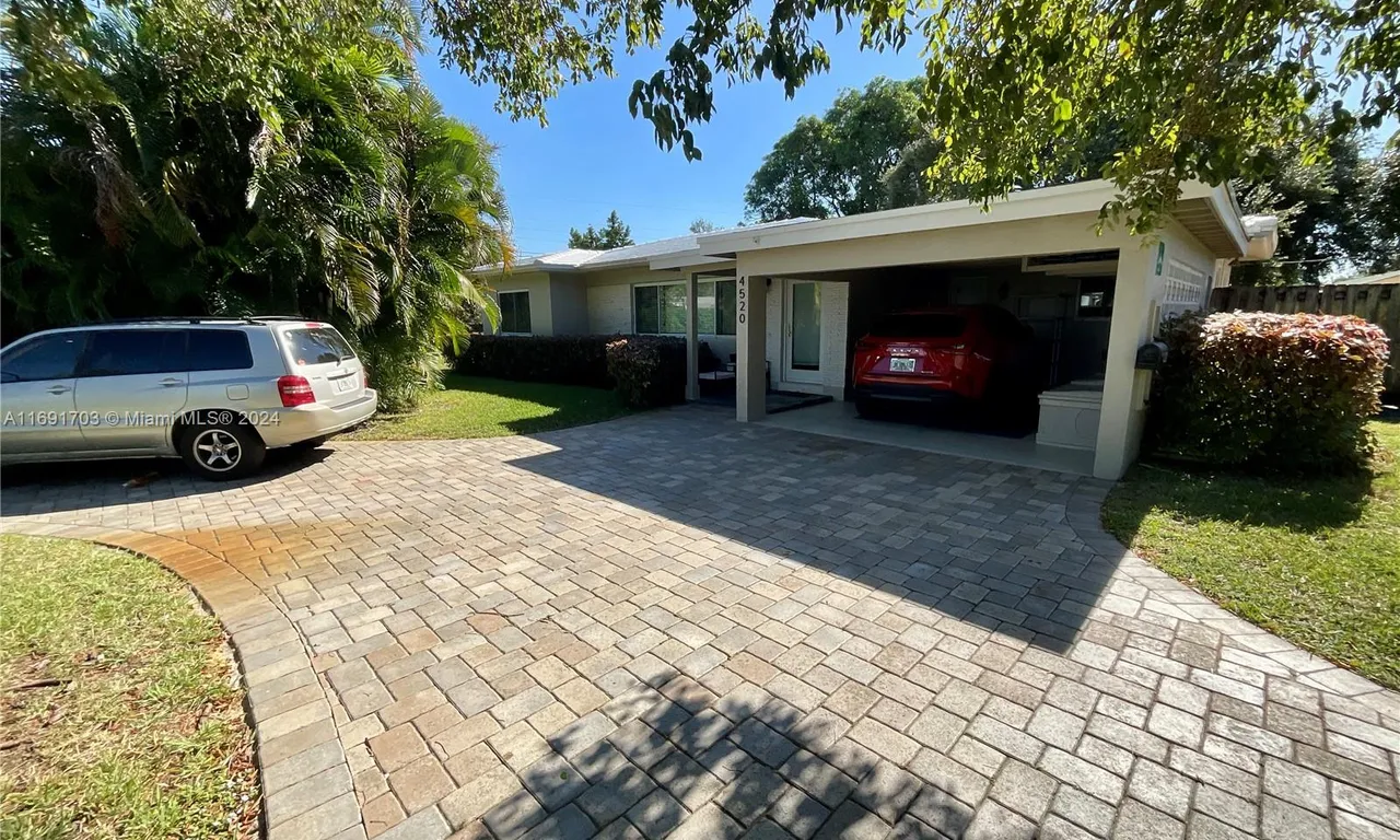 4520 SW 24th Ave, Dania Beach FL 33312