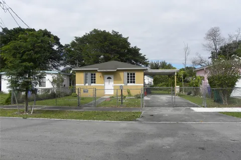 1781 NW 56th St, Miami FL 33142