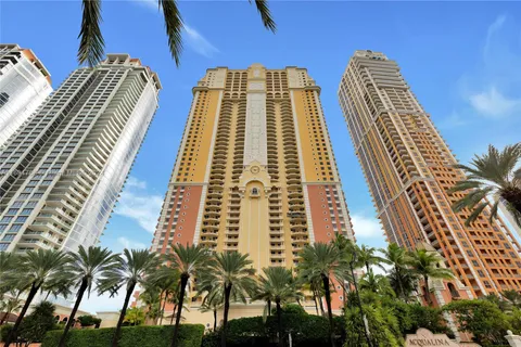 17875 Collins Ave # 905, Sunny Isles Beach FL 33160