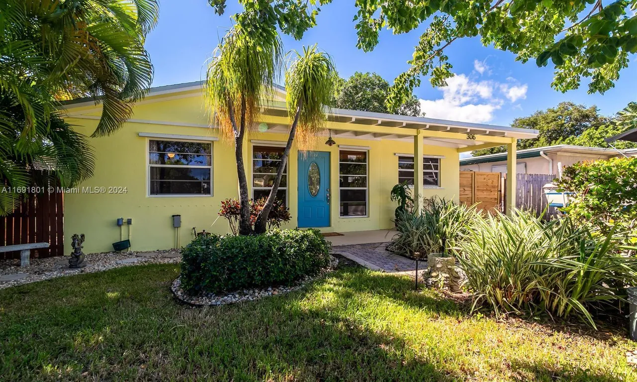 306 W Palm St, Lantana FL 33462