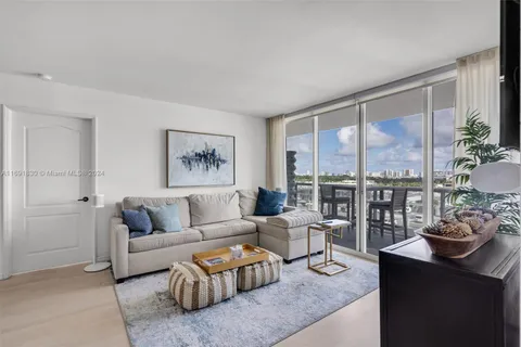 1800 Sunset Harbour Dr # 1003, Miami Beach FL 33139