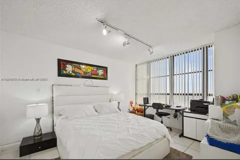 500 Three Islands Blvd # 509, Hallandale Beach FL 33009