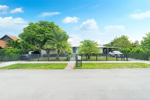 15675 NW 37th Ct, Miami Gardens FL 33054