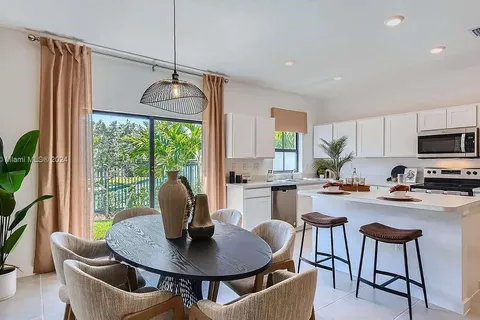 876 NW 3rd Way, Pompano Beach FL 33060
