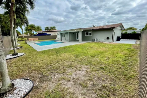 12815 SW 76th TER, Unincorporated Dade County FL 33183