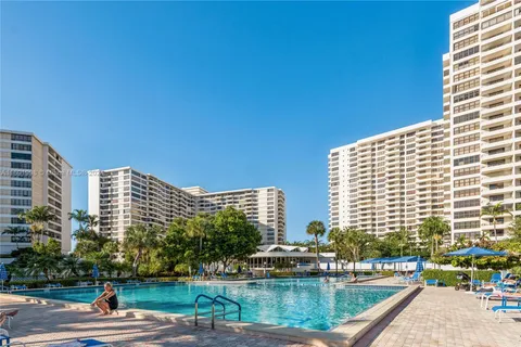 600 Three Islands Blvd # 101, Hallandale Beach FL 33009