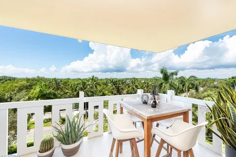 1121 Crandon Blvd # D402, Key Biscayne FL 33149