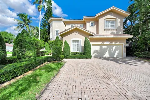 11233 NW 71st Ter, Doral FL 33178