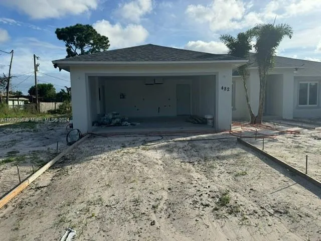 482 NW Marion Ave, Port St. Lucie FL 34953