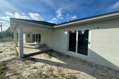 482 NW Marion Ave, Port St. Lucie FL 34953