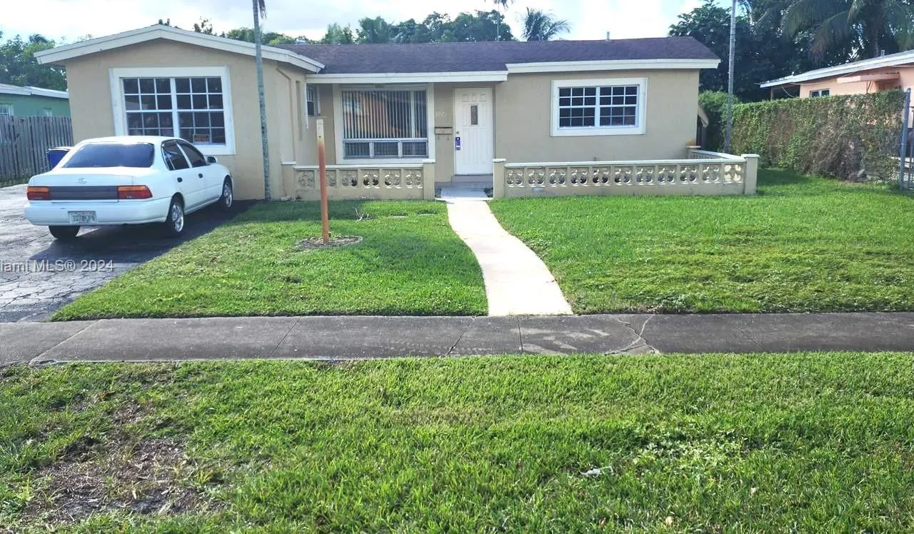 3971 NW 45th Ave, Lauderdale Lakes FL 33319