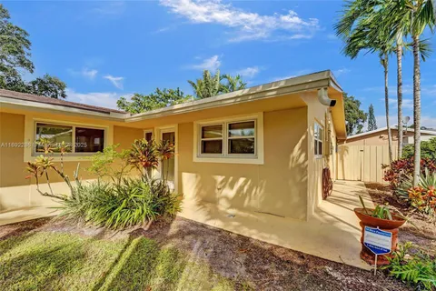 2719 SW 46th St # 2, Dania Beach FL 33312