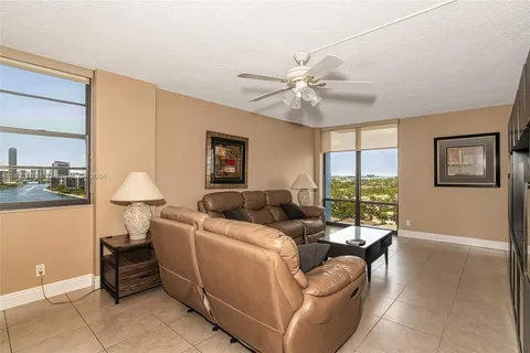 1600 S Ocean Dr # 14A, Hollywood FL 33019