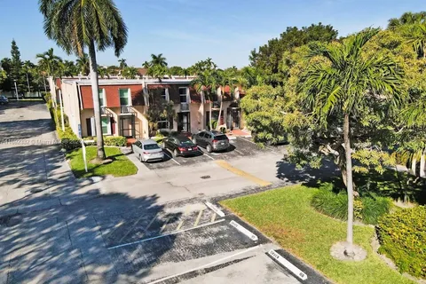 1951 Atlantic Shores Blvd # 8, Hallandale Beach FL 33009