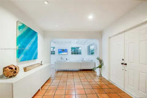 210 Greenwood Drive, Key Biscayne FL 33149