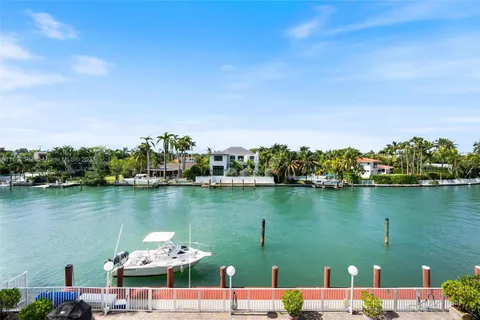 10180 W Bay Harbor Dr # 3A, Bay Harbor Islands FL 33154