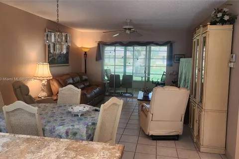 5001 NW 34th St # 103, Lauderdale Lakes FL 33319