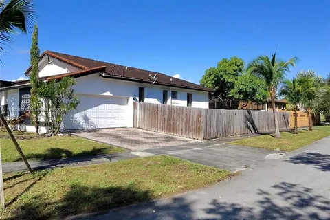 7821 SW 197th Ter, Cutler Bay FL 33189