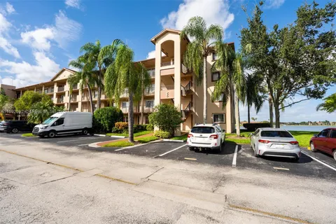 13355 SW 16th Ct # 114E, Pembroke Pines FL 33027