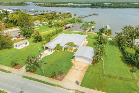 1819 S Riverside Dr,, Other City - In The State Of Florida FL 32141