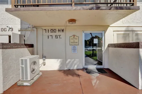 7100 NW 17th St # 306, Plantation FL 33313