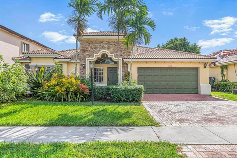 3520 NE 11th Dr, Homestead FL 33033