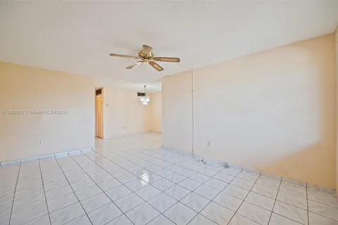 160 NE 203rd Ter # 30, Miami Gardens FL 33179